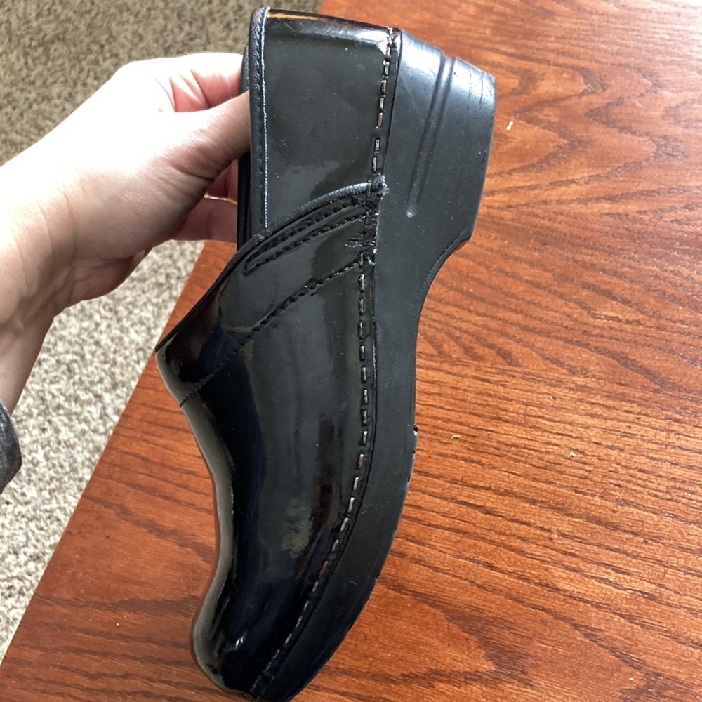 Dansko Clogs Size 39 - image 7
